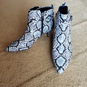 Kirby Booties Low-Profile Kitten Heel Pointed Toe